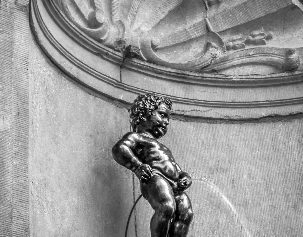 manneken pis, brussels, belgium